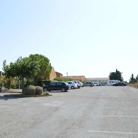 Holiday home Pavillon Avec Piscine, Terrasse Arboree, 5 Couchages, 700m Plage, 500m Commerces - Fr-1-229b-103 Narbonne
